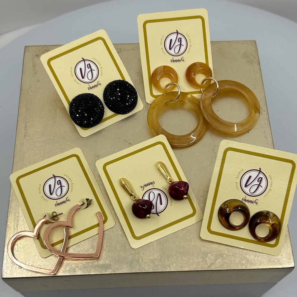 Set of 5 earrings NEW